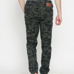 Men Olive Green & Black Slim Fit Printed Joggers